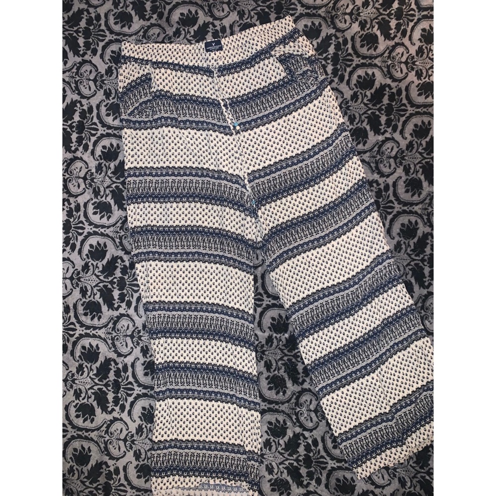 American Eagles print pants